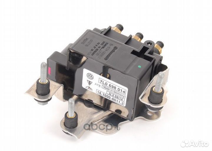 Блок клапанов пневмоподвески VW Touareg, 7L0698014