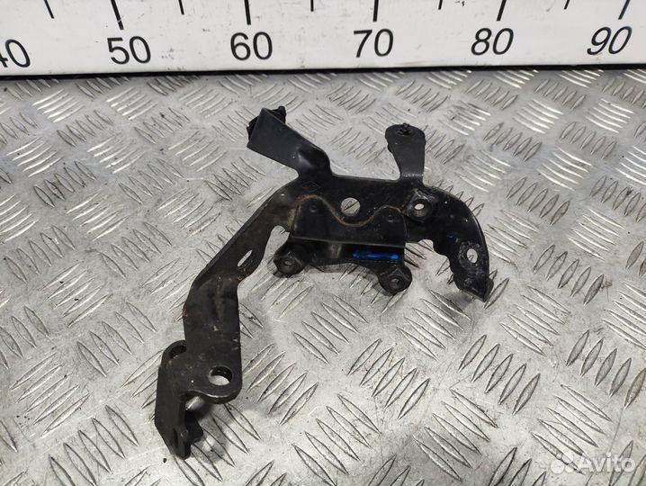 Б/У Кронштейн Renault Trafic#002