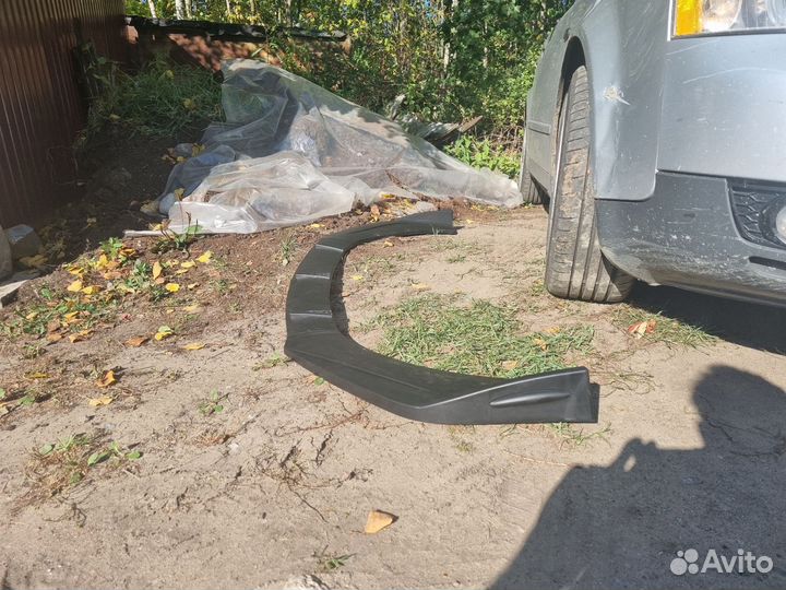 Губа на бампер универсальная