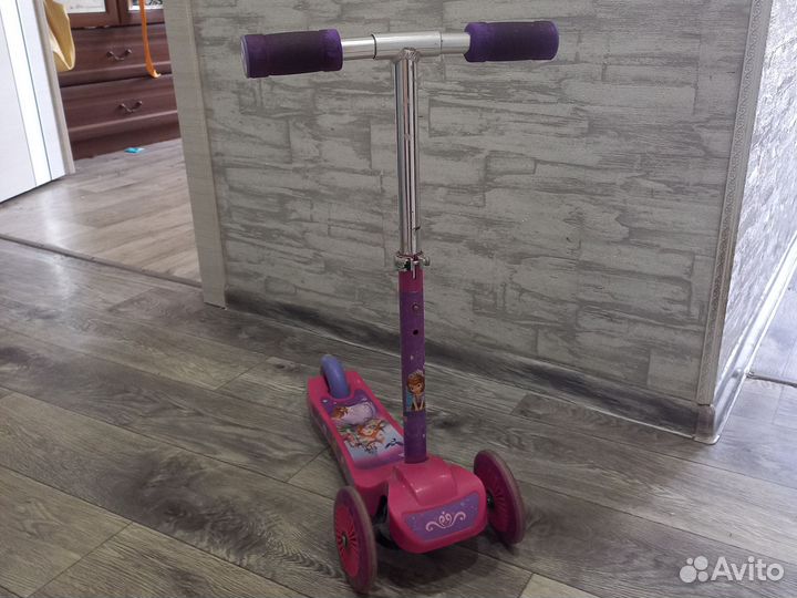 Самокат детский трехколесный