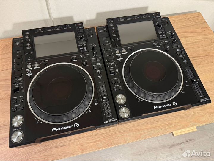 Pioneer CDJ-2000 nexus 2