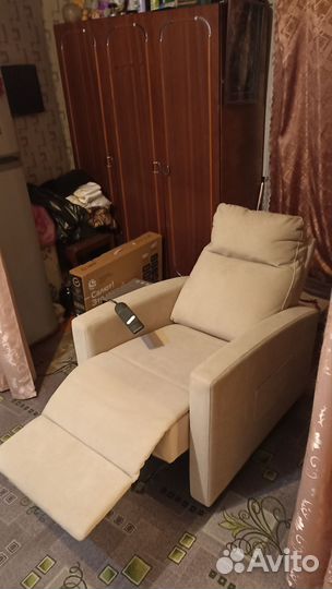 Кресло с электрореклайнером