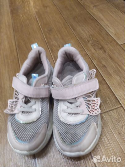 Кроссовки для девочки