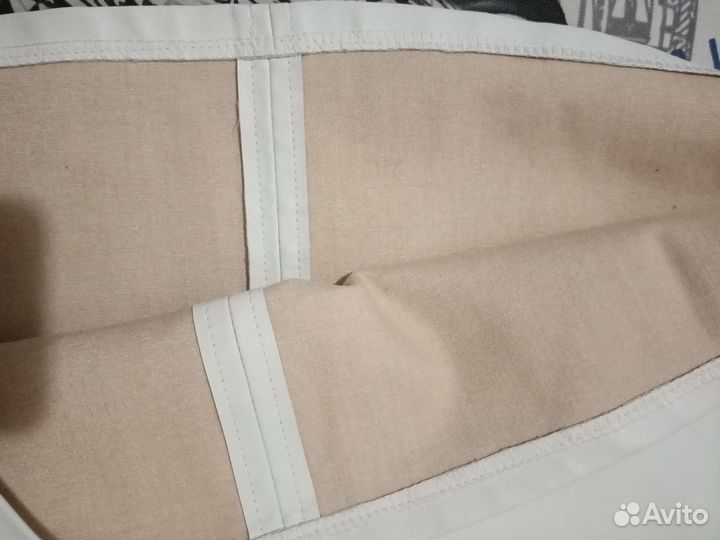 Белая кожаная юбка