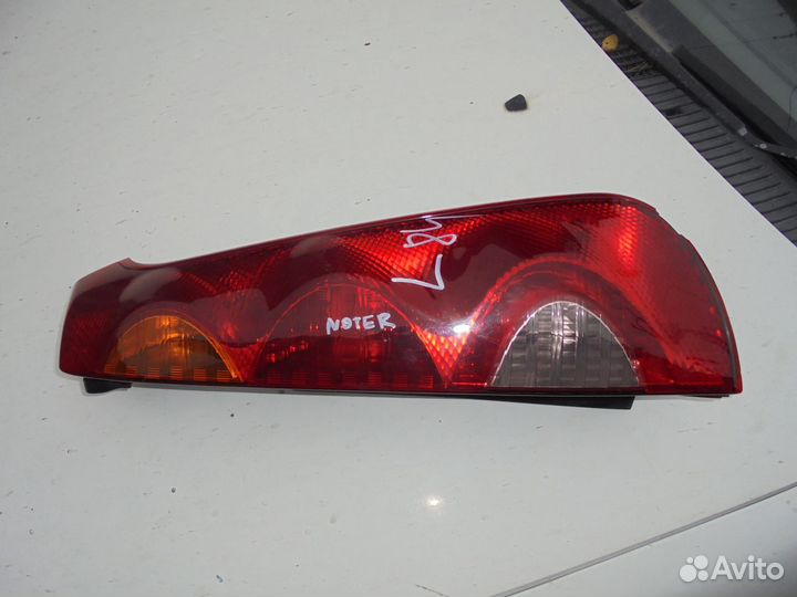 Фонарь задний правый Nissan Note