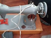 Швейная машина Подольск с ножным электроприводом