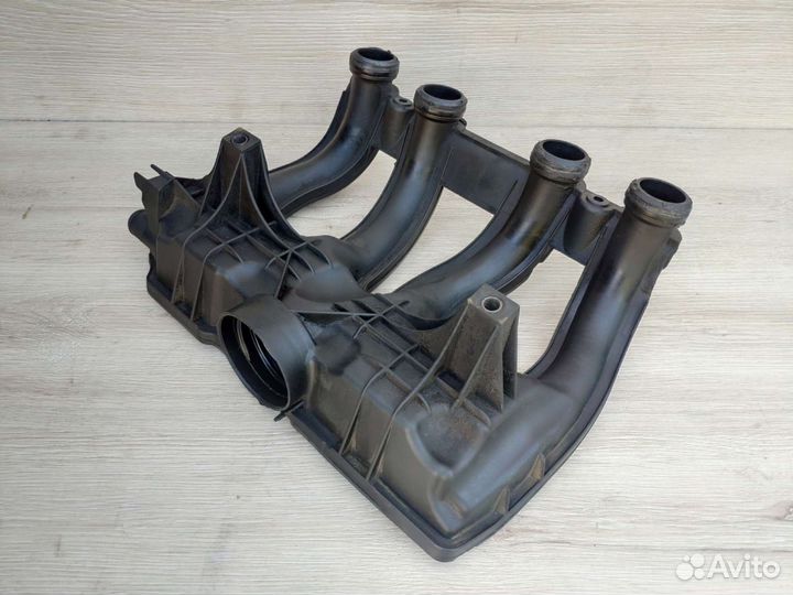 Коллектор впускной Peugeot Citroen 1,9d