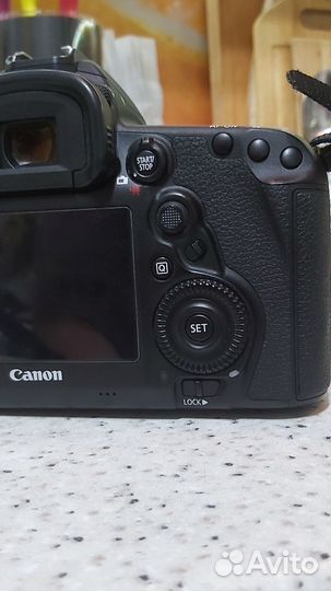 Зеркальный фотоаппарат Canon 5d mark iv body