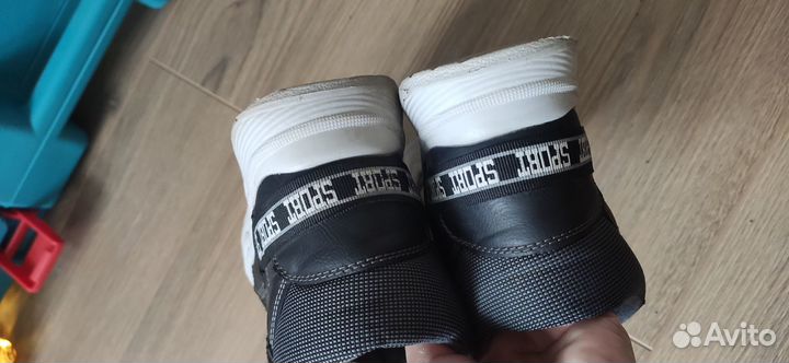 Ботинки для мальчика. 33 размер