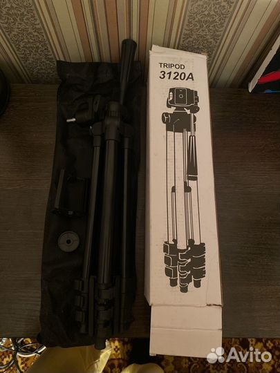 Кольцевая лампа 26 см новая штатив в подарок