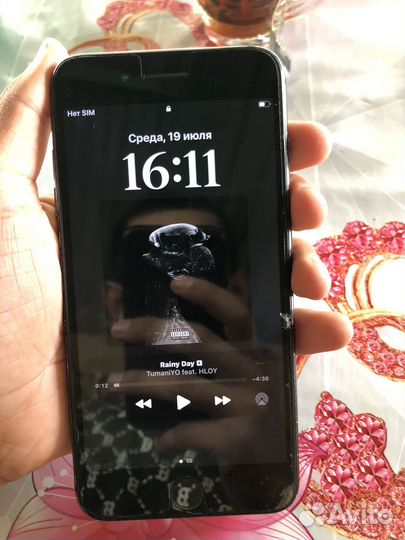 Телефон iPhone 8 plus