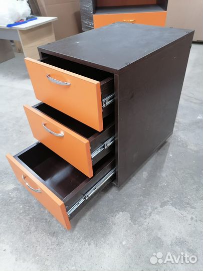 Тумбочка офисная с ящиками бу