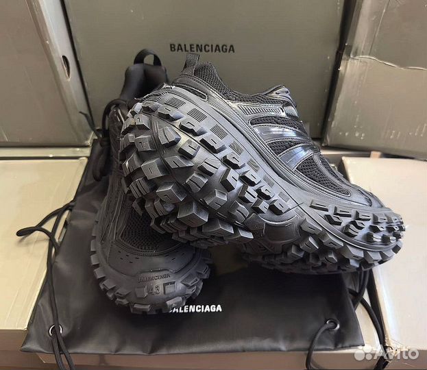 Balenciaga defender