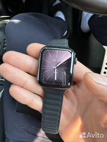 Часы apple watch se 44mm nike