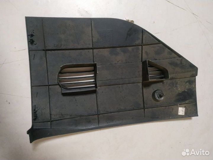 Накладка торпедо правая Ford Fusion 2002-2012