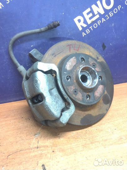 Кулак поворотный передний левый Renault Clio 1 1