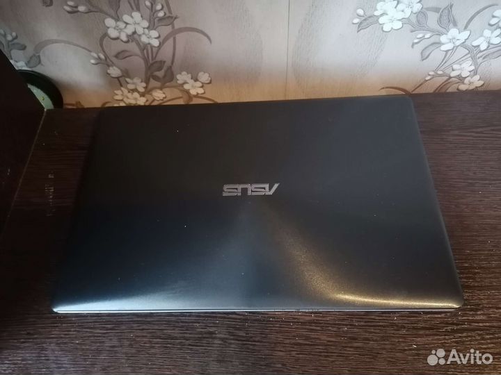 Ноутбук Asus x550c