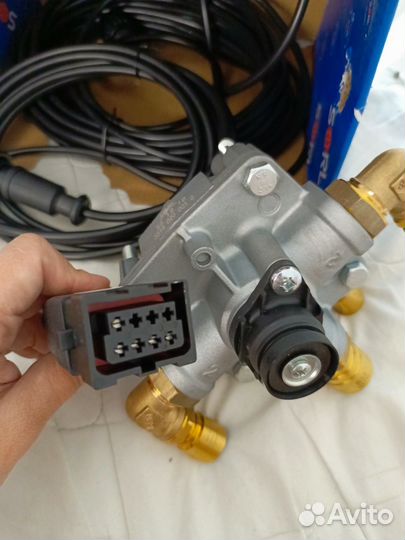 Ускорительный клапан на прицеп