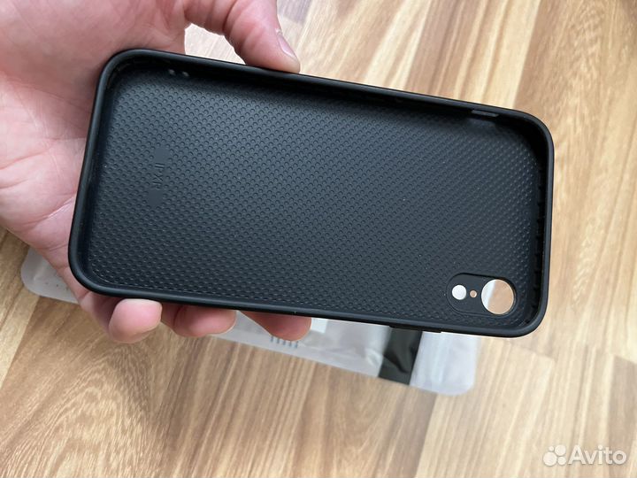 Чехлы на iPhone XR