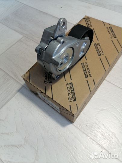 Натяжитель приводного ремня Toyota 1NR