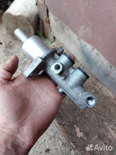 Главный тормозной цилиндр Лада Гранта, TRW