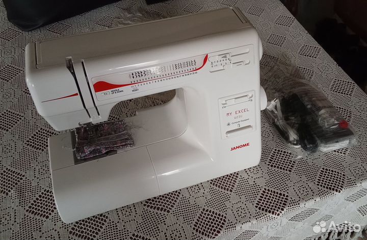 Швейная машина Janome W23U новая