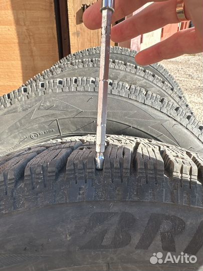 Bridgestone Blizzak Spike-02 185/65 R15 88T