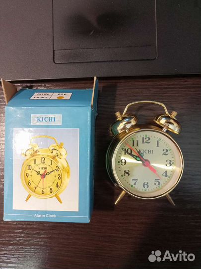 Часы с будильником
