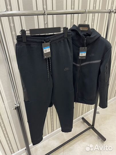 Спортивный костюм Nike Tech Fleece