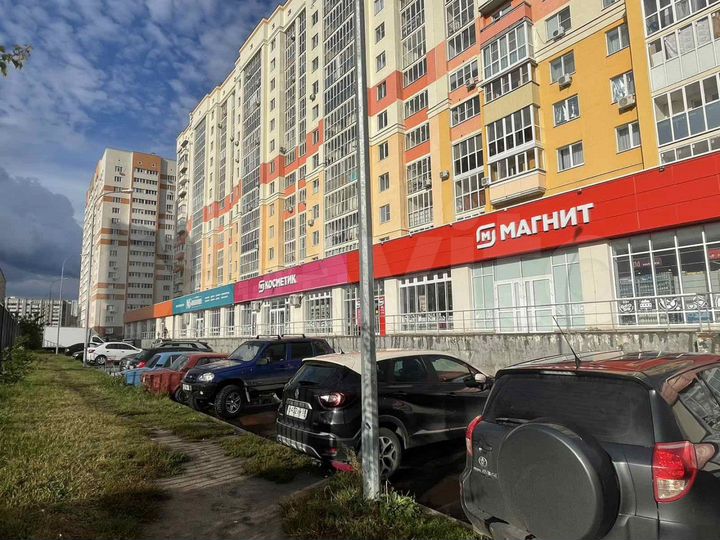 Торговая площадь на Измайлова, 138 м²