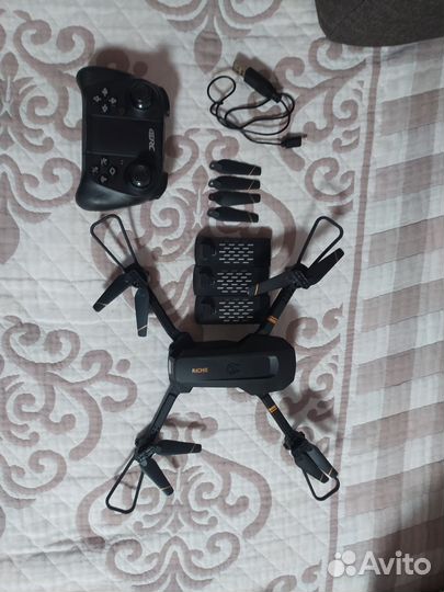 Квадрокоптер с камерой в4