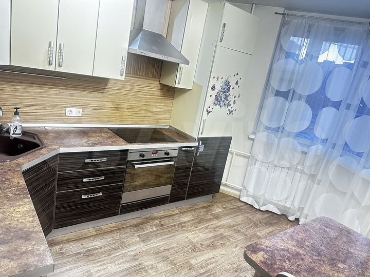 2-к. квартира, 55 м², 4/17 эт.