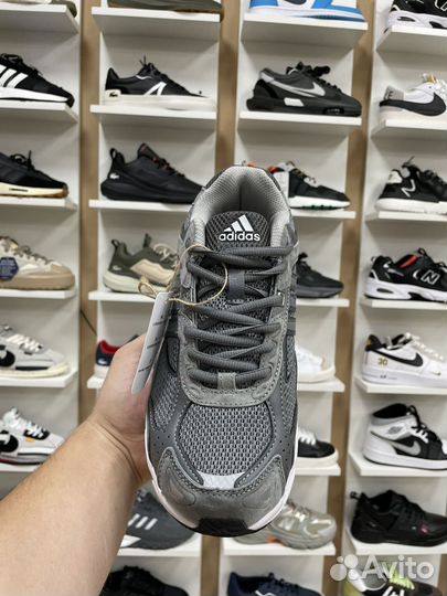 Кроссовки adidas