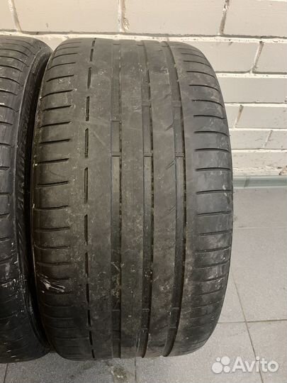 Bridgestone Potenza S001 245/40 R20 и 275/35 R20 99Y