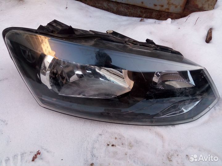 Фара правая Фольксваген Поло 2013 (6RU941016)