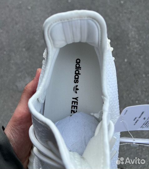 10.5 US. Adidas Yeezy Boost 350 V2 Cream. Оригинал