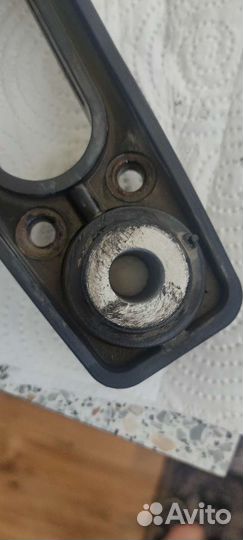 Нижняя задняя опора двигателя оригинал