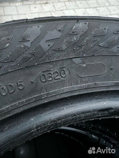 Nokian Tyres Hakkapeliitta 9 215/55 R17C