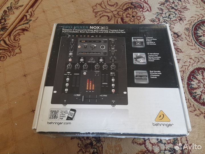 Behringer nox 202