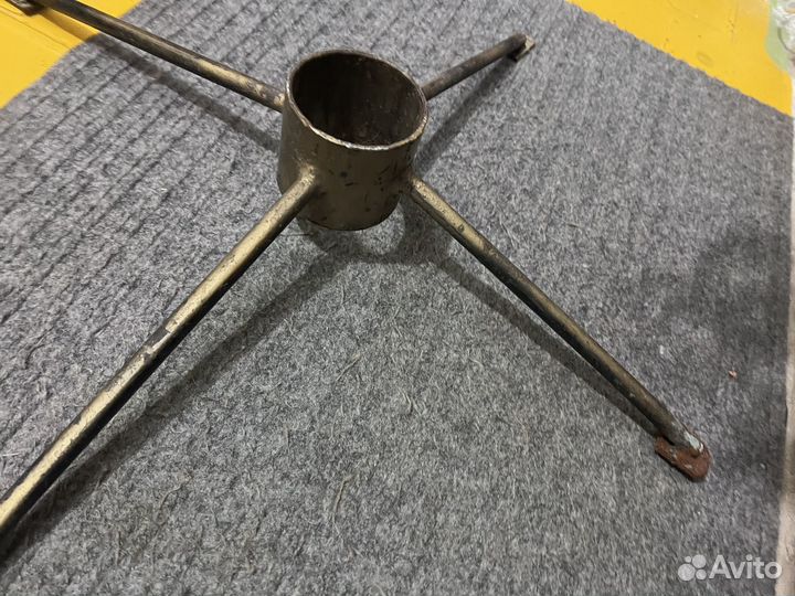 Подставка для елки