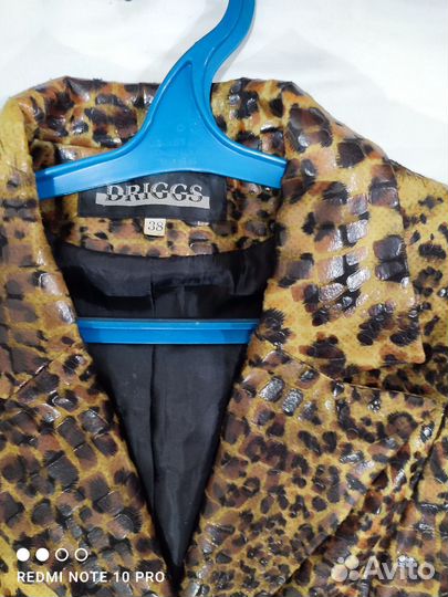 Плащ женский