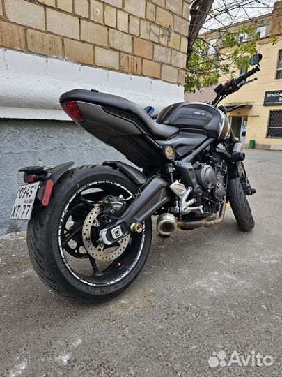 Triumph Trident 660