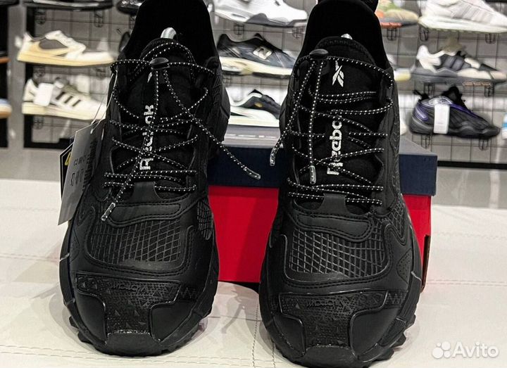 Современные кроссовки Reebok Zic Kinetic 2.0