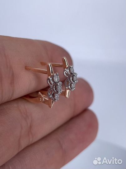 Золотые серьги с брилл
