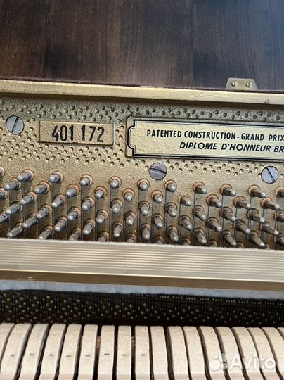 Музыкальные инструмент пианино