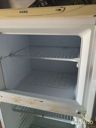 Продам холодильник