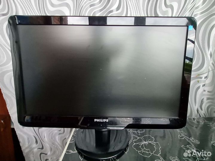 Монитор для компьютера philips