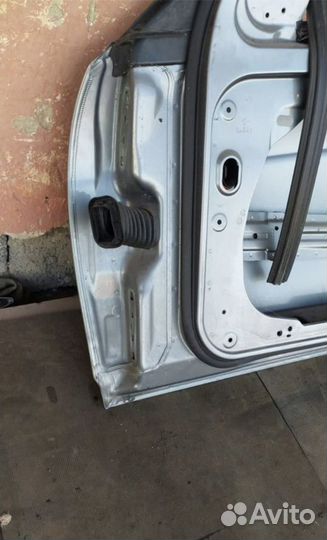 Передняя правая дверь mercedes-benz C180 W204 2012