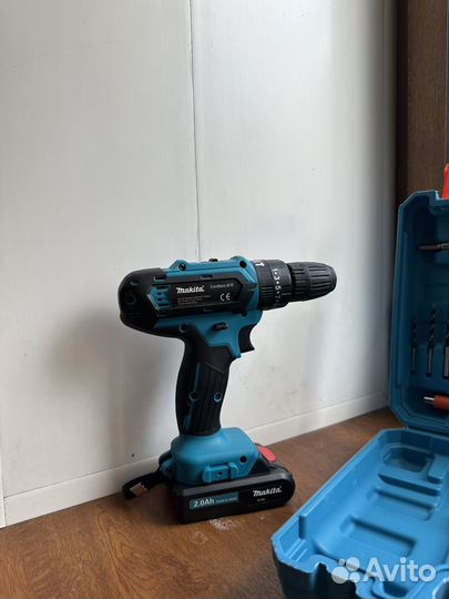 Шуруповёрт ударный makita 18V