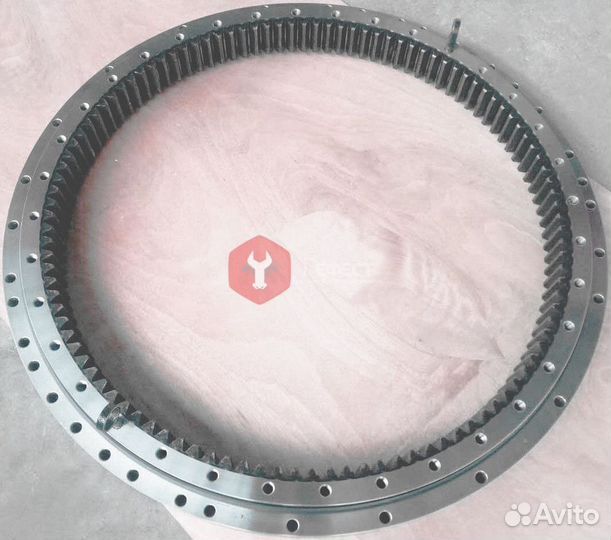 Опорно-поворотный круг Komatsu PC130-6